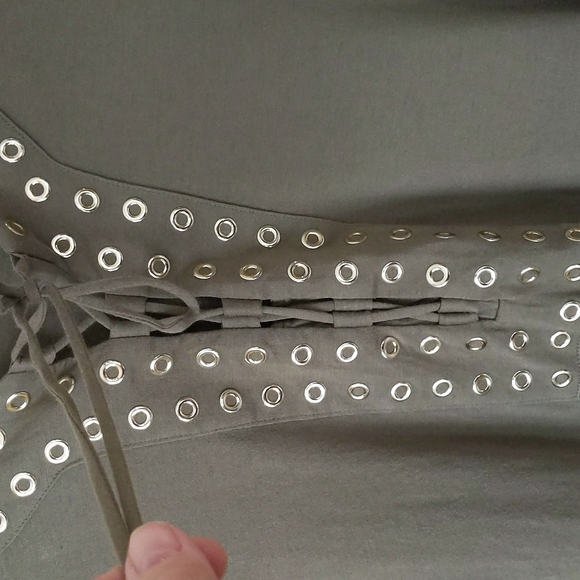 Michael Michael Kors Lace Up Grommet Open Sleeve Modal Top OX Green - Picture 8 of 16